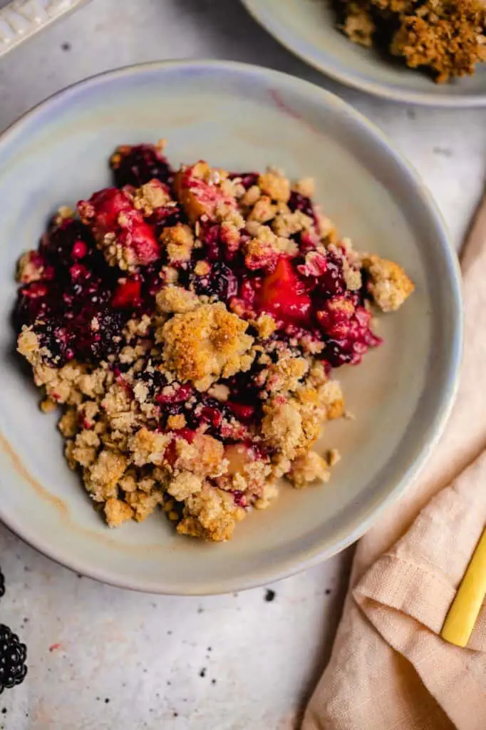 Blackberry Apple Crumble (vegan, gf)