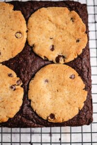 Vegane und glutenfreie Cookie Brownies