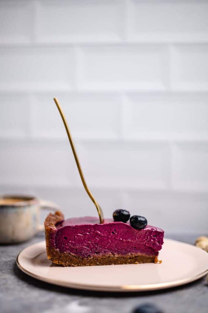 Vegan blueberry cheesecake (raw)