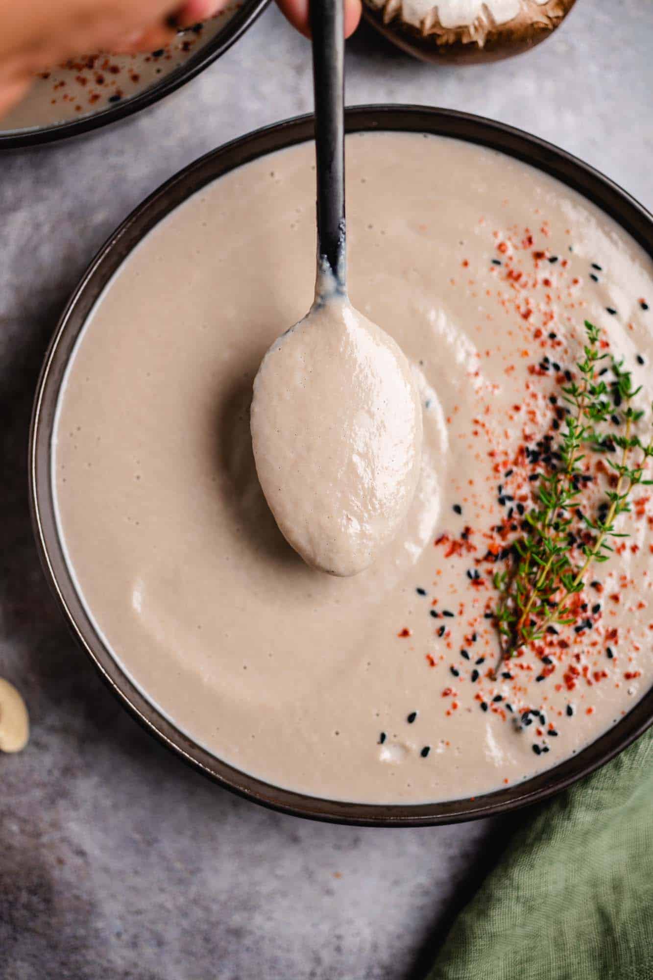 Creamy vegan mushroom soup (30 minutes) gf — VEGANE VIBES