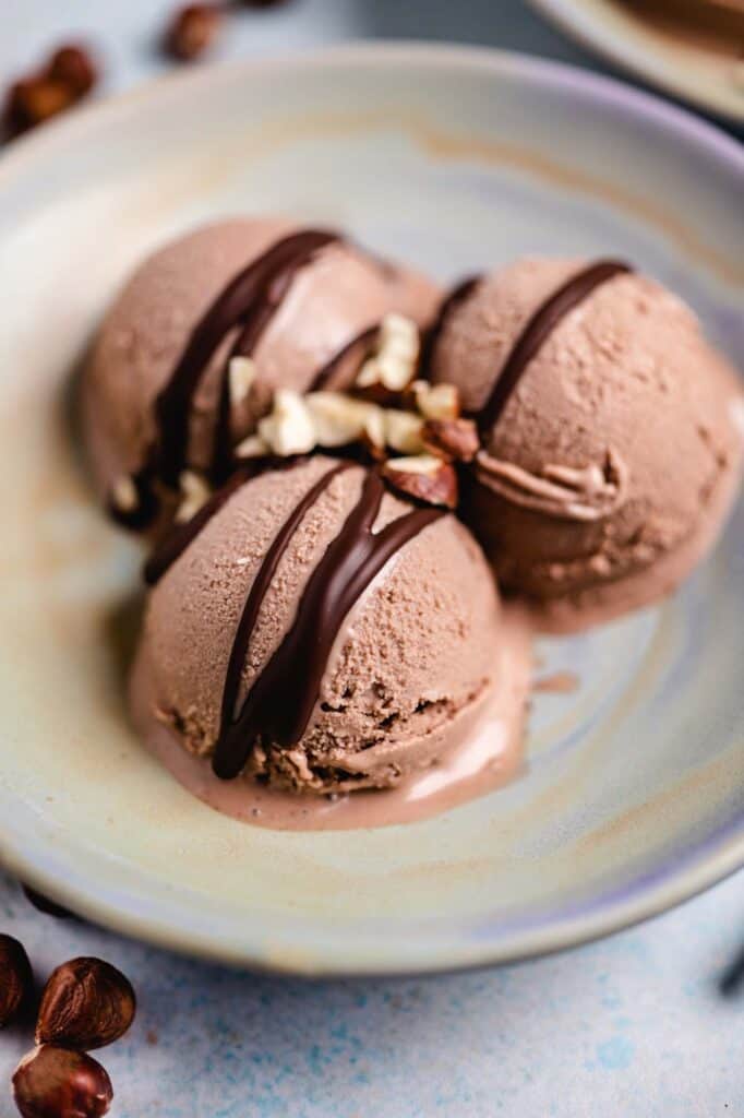 Make vegan Nutella ice cream yourself