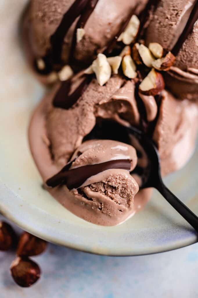 Make vegan Nutella ice cream yourself