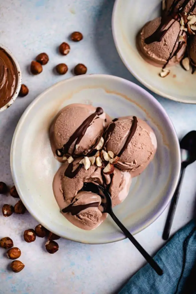 Make vegan Nutella ice cream yourself