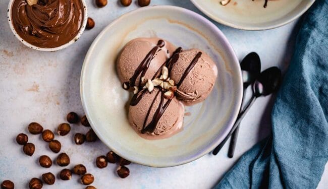 Make vegan Nutella ice cream yourself