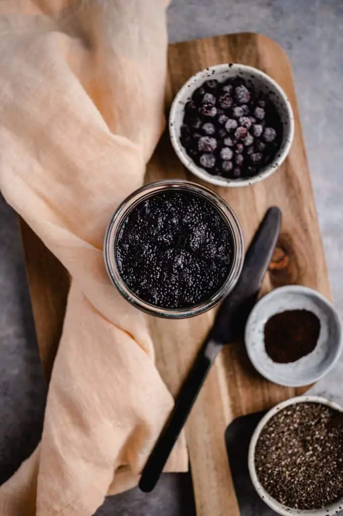 Wild blueberry chia jam (vegan, gf) recipeWild blueberry chia jam