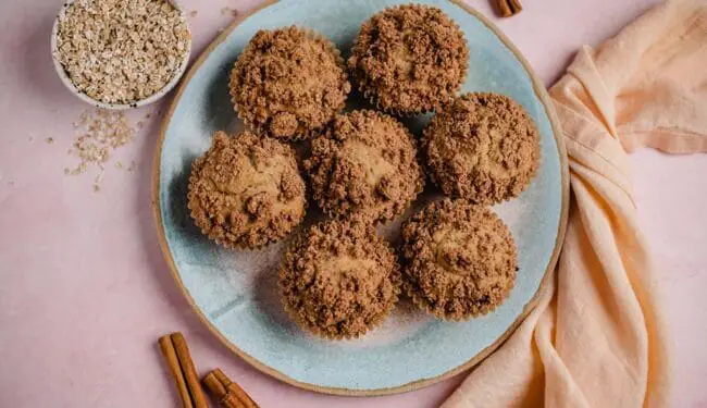 Vegan Cinnamon Crumble Muffins