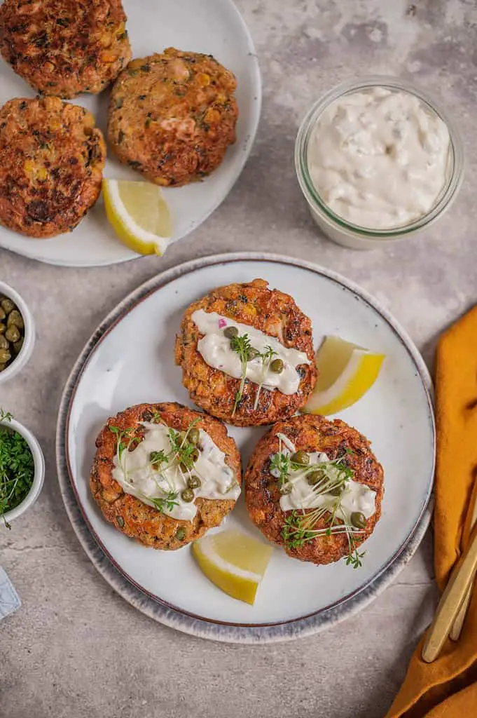 Fish cakes with jackfruit and chickpeas