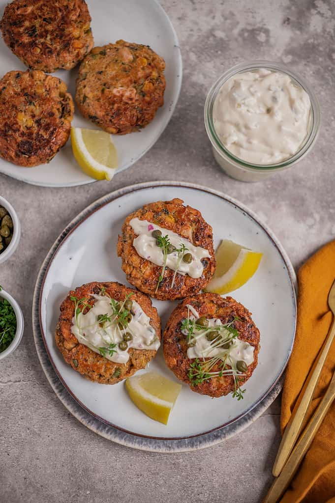 Fish cakes with jackfruit and chickpeas