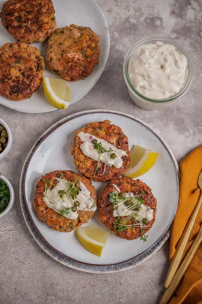 Fish cakes with jackfruit and chickpeas